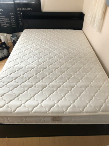 セミダブル・ベッド・マットレス付き・コンセント付き・ブラック