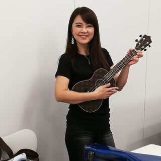 ハワイアンウクレレ🎶歌も習える🌈教室初級　