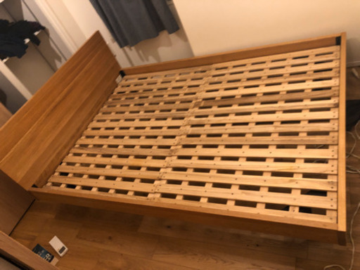 ダブルベッドフレーム