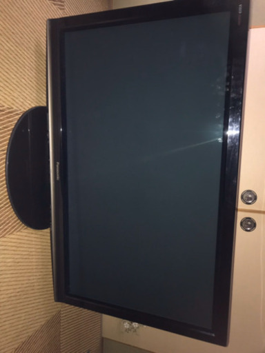 テレビ　46インチ