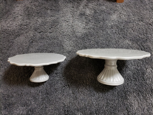 ケーキスタンド 花リム グレー 大（28cm)、小(23cm)