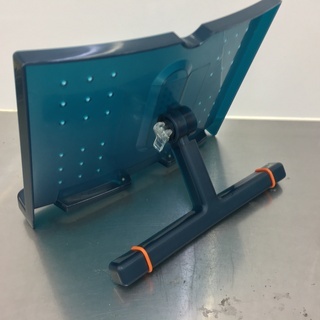 ブックスタンド（タブレット）可変18段の画像