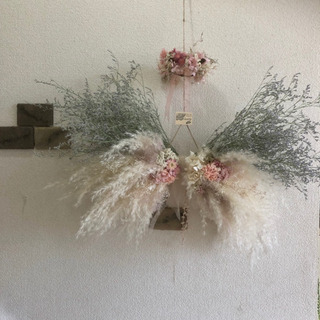 天使の羽スワッグ 花かんむりを添えて 装飾に^ ^天使の