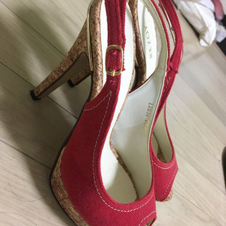 パンプス サンダル 靴 ヒール 赤の画像