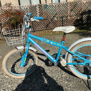 子供用18インチの水色の自転車ですの画像