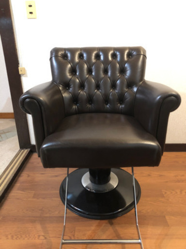 定価27万以上　タカラベルモント　ビンテージプレミアムカットチェア