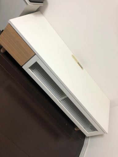 テレビボード