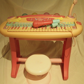 キティちゃんのキーボード☆マイク＆イス付き