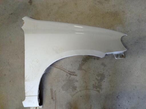 アルトワークス　ＨＡ１２・２２Ｓ　フェンダー（右）