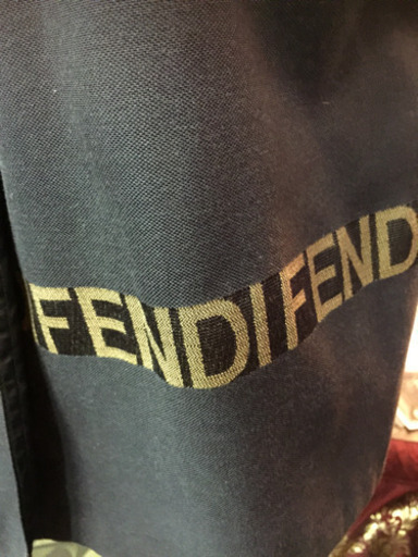 FENDIリバーシブルコート