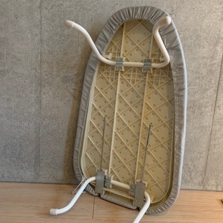 【ニトリ】フック付きアイロン台の画像