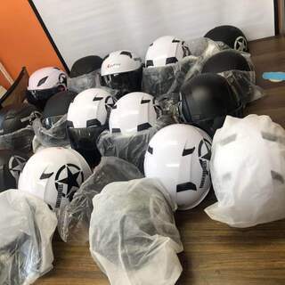 ヘルメット大量　　ほぼ新品　早い者勝ち　まとめてお譲りさせていた...