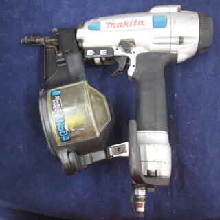 マキタ　常圧釘打ち機　AN504　中古品