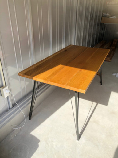 アイアン脚ダイニングテーブル