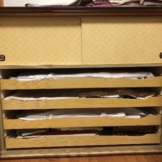  近日中に処分 一部着物、帯付　着物箪笥　無料の画像