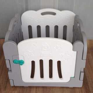 【赤ちゃん用品】簡易　組立式　ベビーサークル　の画像