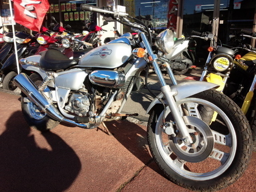 NO.3132　マグナ５０ （ＭＡＧＮＡ）　４サイクル　クラッチ付き４速ミッション　シルバー　☆彡