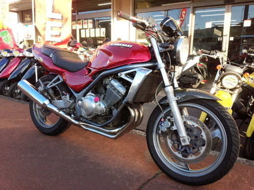 NO.3133　バリオス（ＢＡＬＩＵＳ）　水冷４サイクル１６バルブ４気筒２５０ｃｃ　メタリックレッド　☆彡