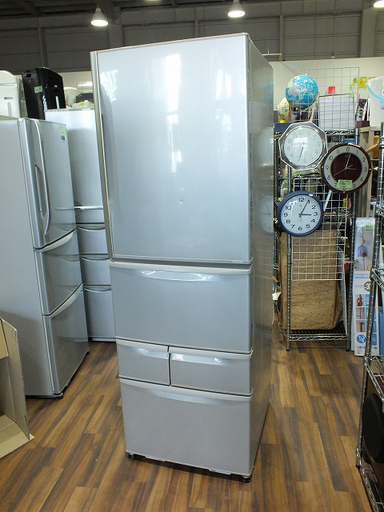 【苫小牧バナナ】2011年製 東芝/TOSHIBA 427L冷蔵庫 右開き GR-43ZX(NS) シルバー系 ファミリー向け 清掃済み