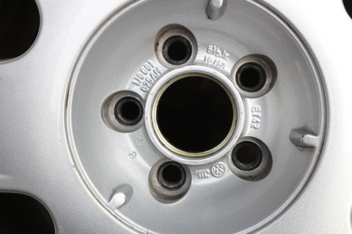 ★VW　フォルクスワーゲン　純正 ゴルフ・ニュービートルetc向け　アルミ★16インチ★PCD100　ET42　5穴　205/55R1