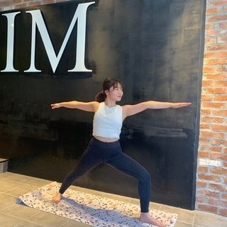 〜サラダビュッフェとチキン付き朝食〜ヨガと瞑想をする！カフェドリンク飲み放題！の画像