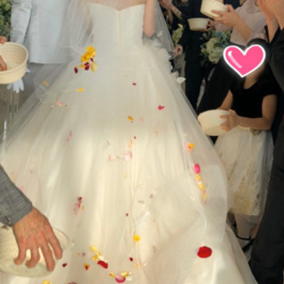 ウェディングドレスの画像