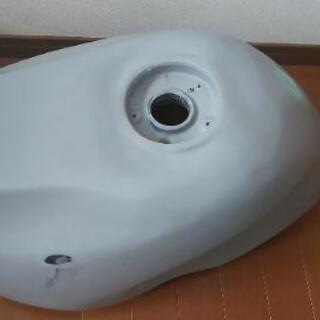 ホンダ　ゼルビス　燃料タンク　ジャンク品