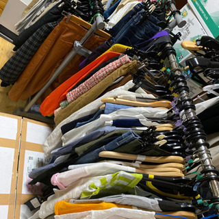 一宮市で新品レディースブランド服を格安販売中!!