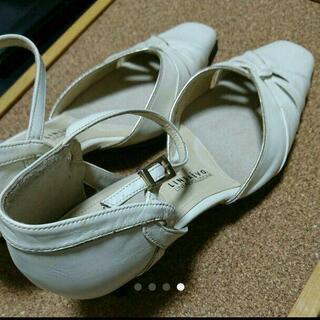 新品❤️本革 セパレートパンプス 走れる機能パンプス❤️素敵なデザインと履きやすさ♪の画像