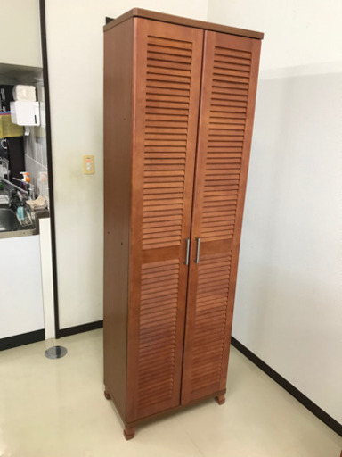 収納棚