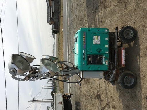 ヤンマー　ＹＤＧ３００ＶＳ－５Ｅ　ディーゼルエンジン　５０ＨＺ　２．７Ｋｗ 　投光器セット