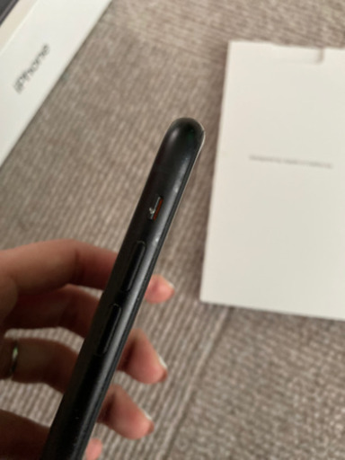 iPhone XR♡ブラック♡SIMフリー♡イヤホン♡使用は3ヶ月♡プロフお読みください