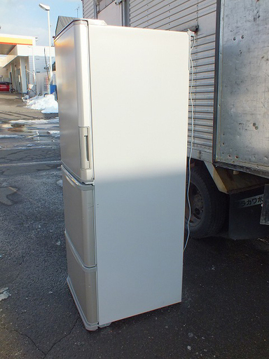 【苫小牧バナナ】2018年製 シャープ/SHARP 350L冷蔵庫 左右開き どっちもドア SJ-W352D-N シルバー系 ファミリ
