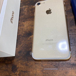 新品　iPhone7 256GB ゴールドの画像