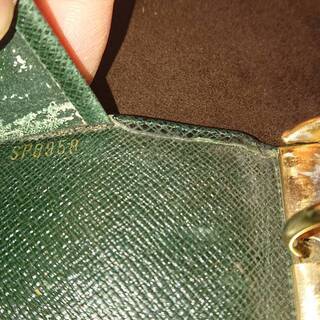 ★値下／再出品★ルイヴィトン■システム手帳カバー【中古】LOUIS VUITTON　アジェンダMM　タイガ　レザー（カラー：エピセア）の画像
