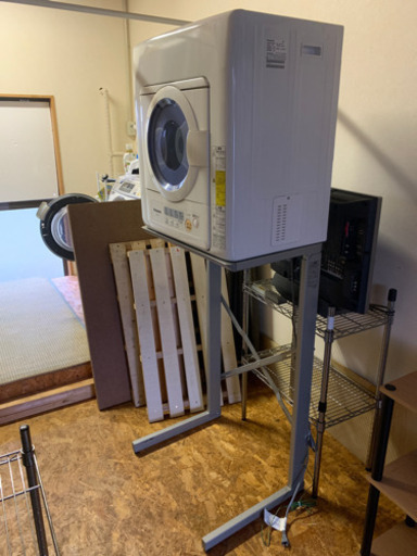 除湿型電気衣類乾燥機