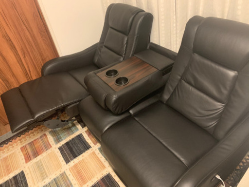 【3/19まで】電動リクライニングソファ USBポート付き(ブラック)