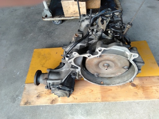 アルトワークス　ＨＢ１１Ｓ　四駆　３速ＡＴミッション