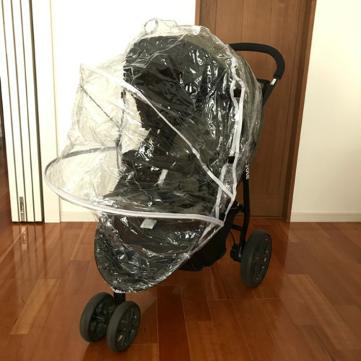 　【美品】JOIE 三輪ベビーカーライトトラックス オリーブ　レインカバー付