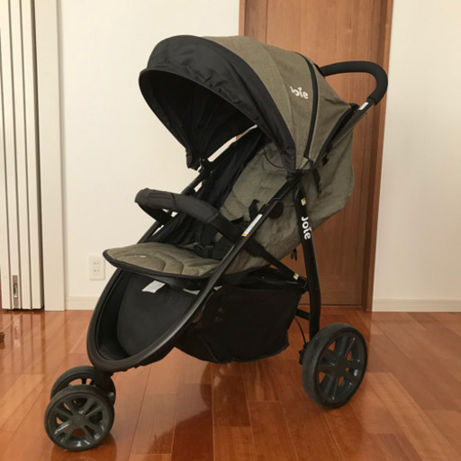 【美品】JOIE 三輪ベビーカーライトトラックス オリーブ　レインカバー付