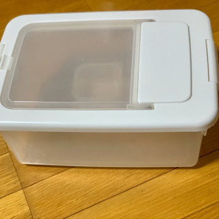 【2/24まで】米びつ　無料！！の画像