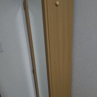 扉つきシェルフ(鏡付き)の画像