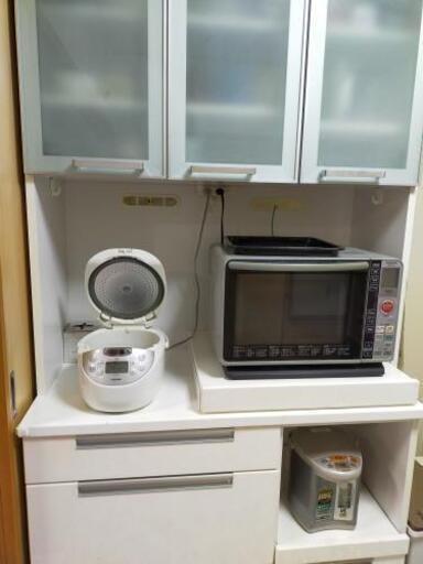 白い食器棚（取引中です）
