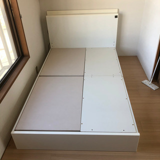 【商談中】ニトリ ベッドフレームのみ セミダブルの画像