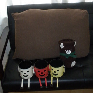 【交渉中】ニトリ大判枕+カバー+ブランケット（多分、子供用）+小...