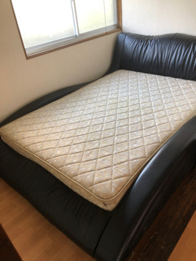 オシャレダブルベッド　早い者勝ち☆