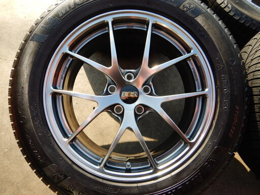 ＢＢＳ　ＲＩ－Ａ　１８インチ　スタッドレス　ＶＷティグアン用
