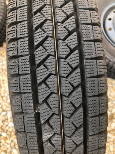 スタッドレス4本セット　テッチン付き　145/R12LT da17v 