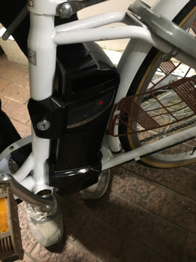 21テクノロジー 24インチ電動アシスト自転車 白