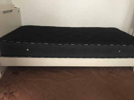 シングルベッド